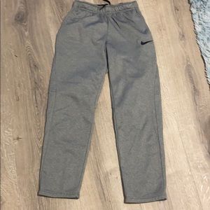 nike sweats with pockets 🔥